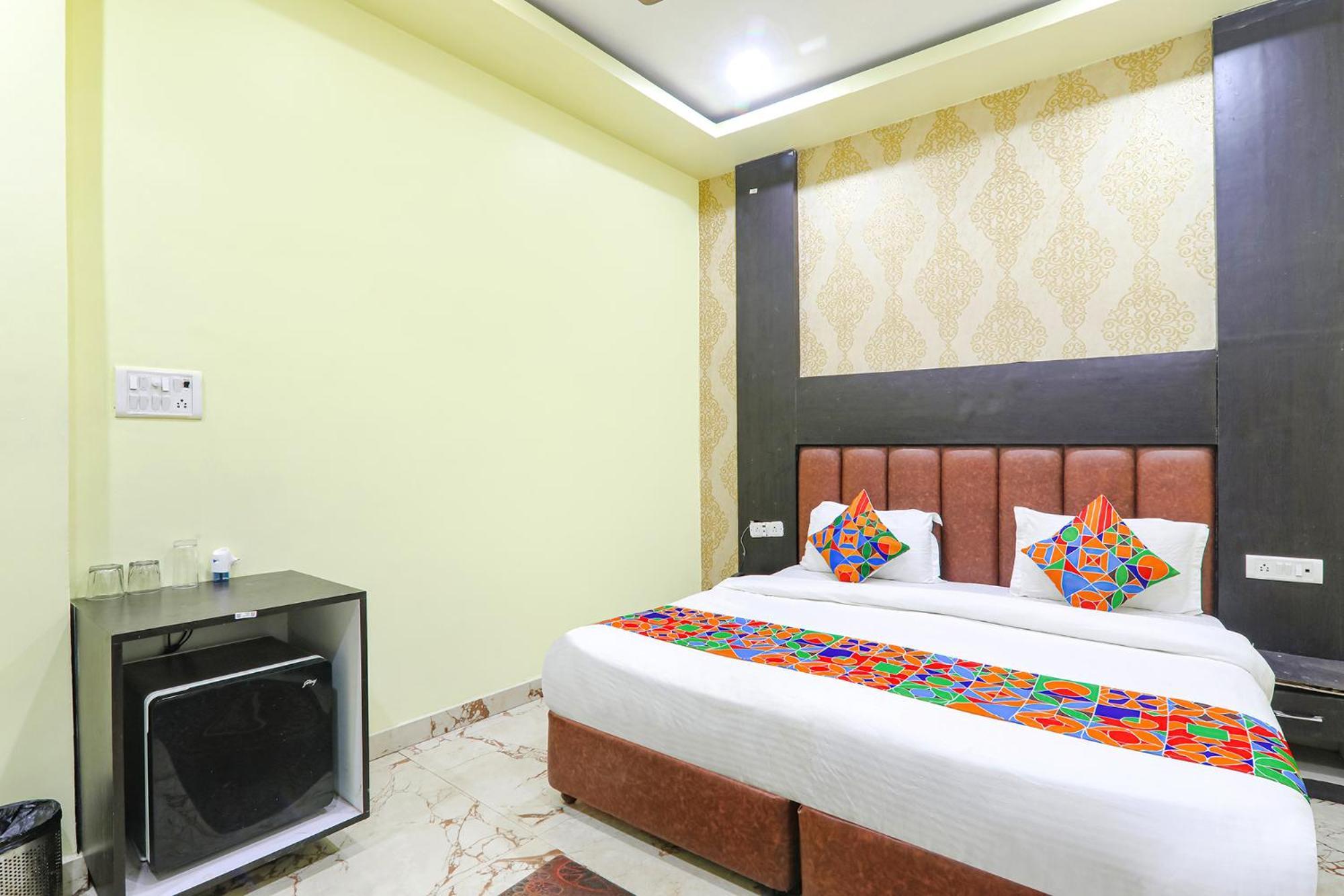 Fabexpress Gs Residency Hotel Varanasi Luaran gambar