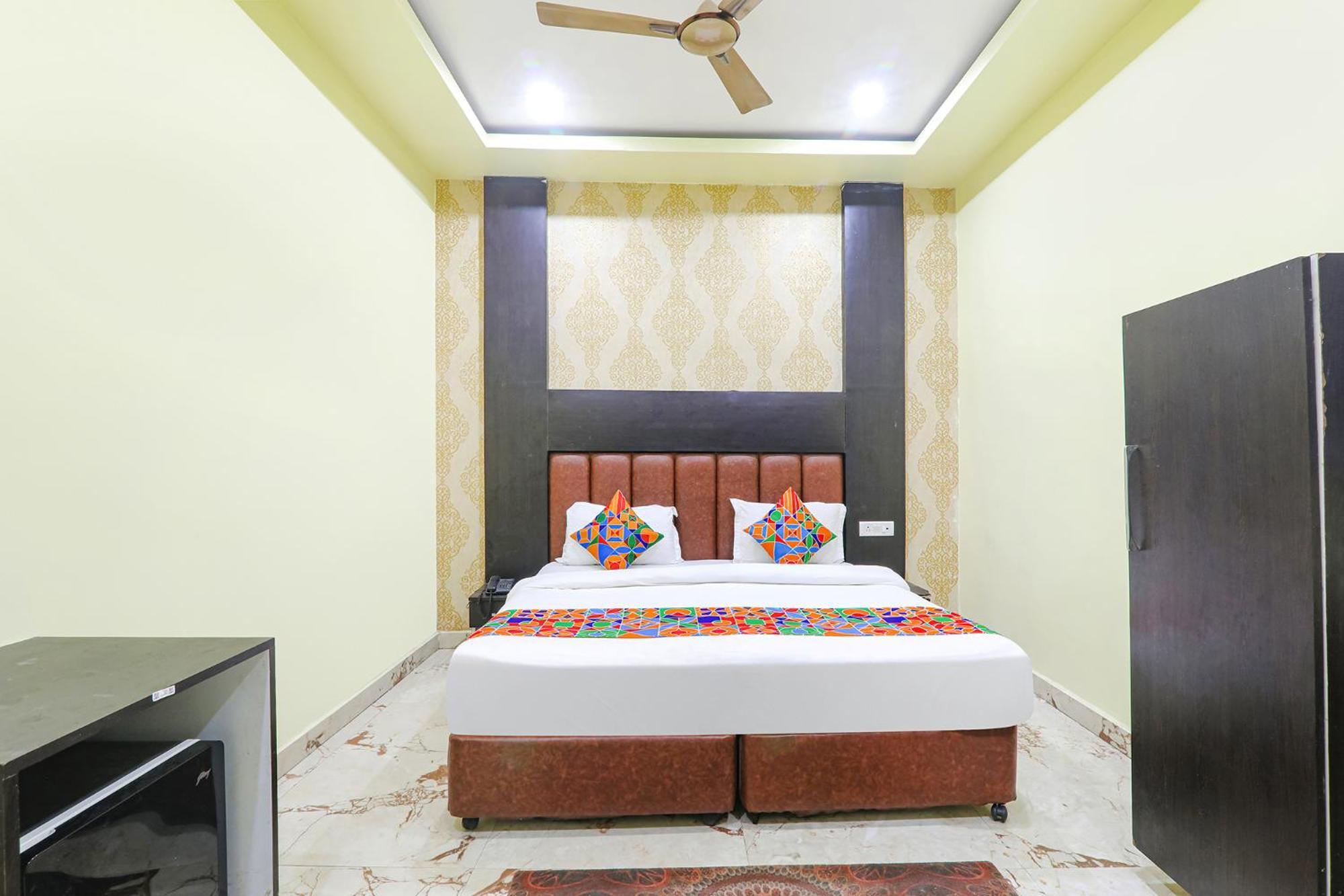 Fabexpress Gs Residency Hotel Varanasi Luaran gambar