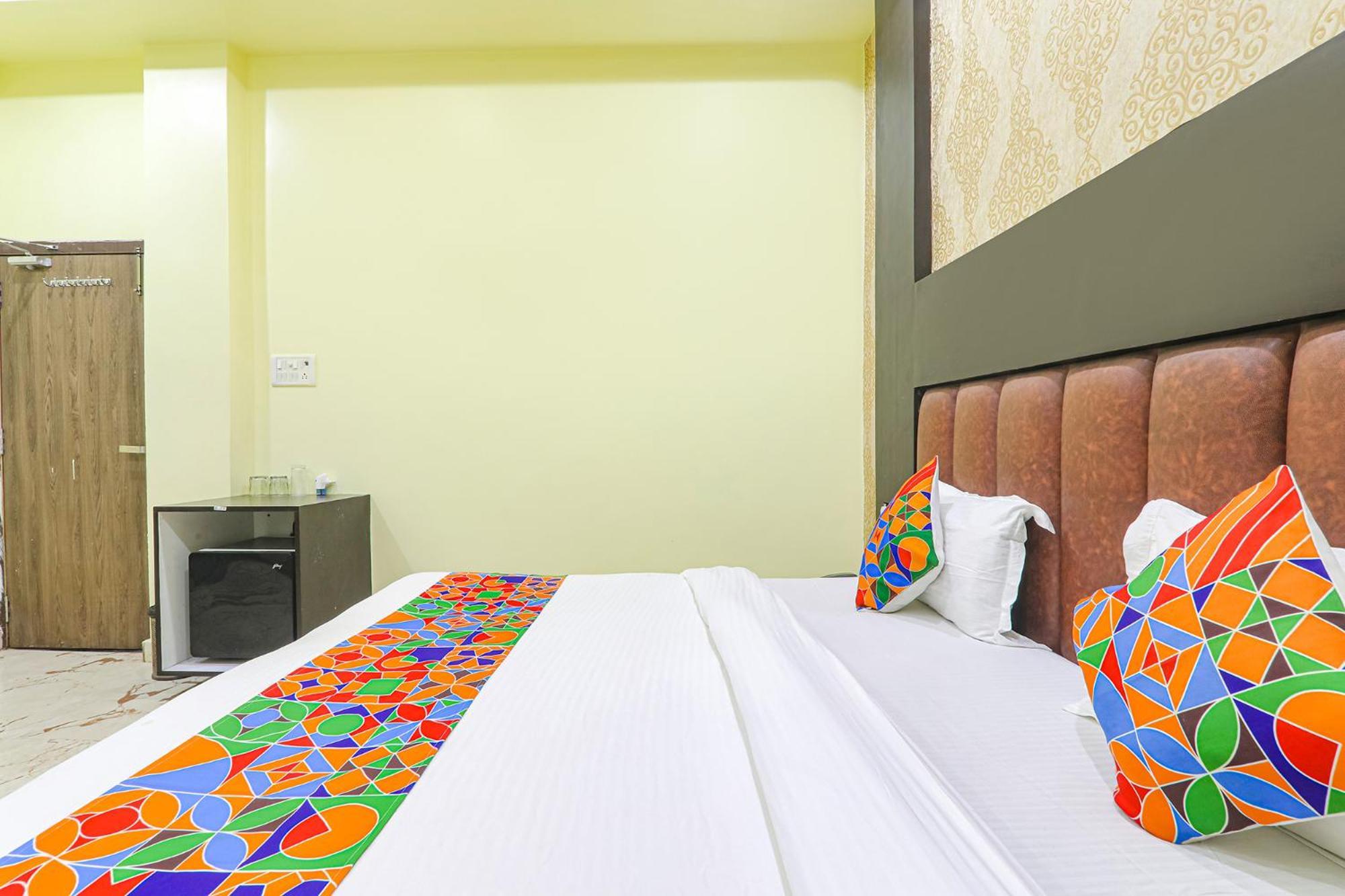 Fabexpress Gs Residency Hotel Varanasi Luaran gambar